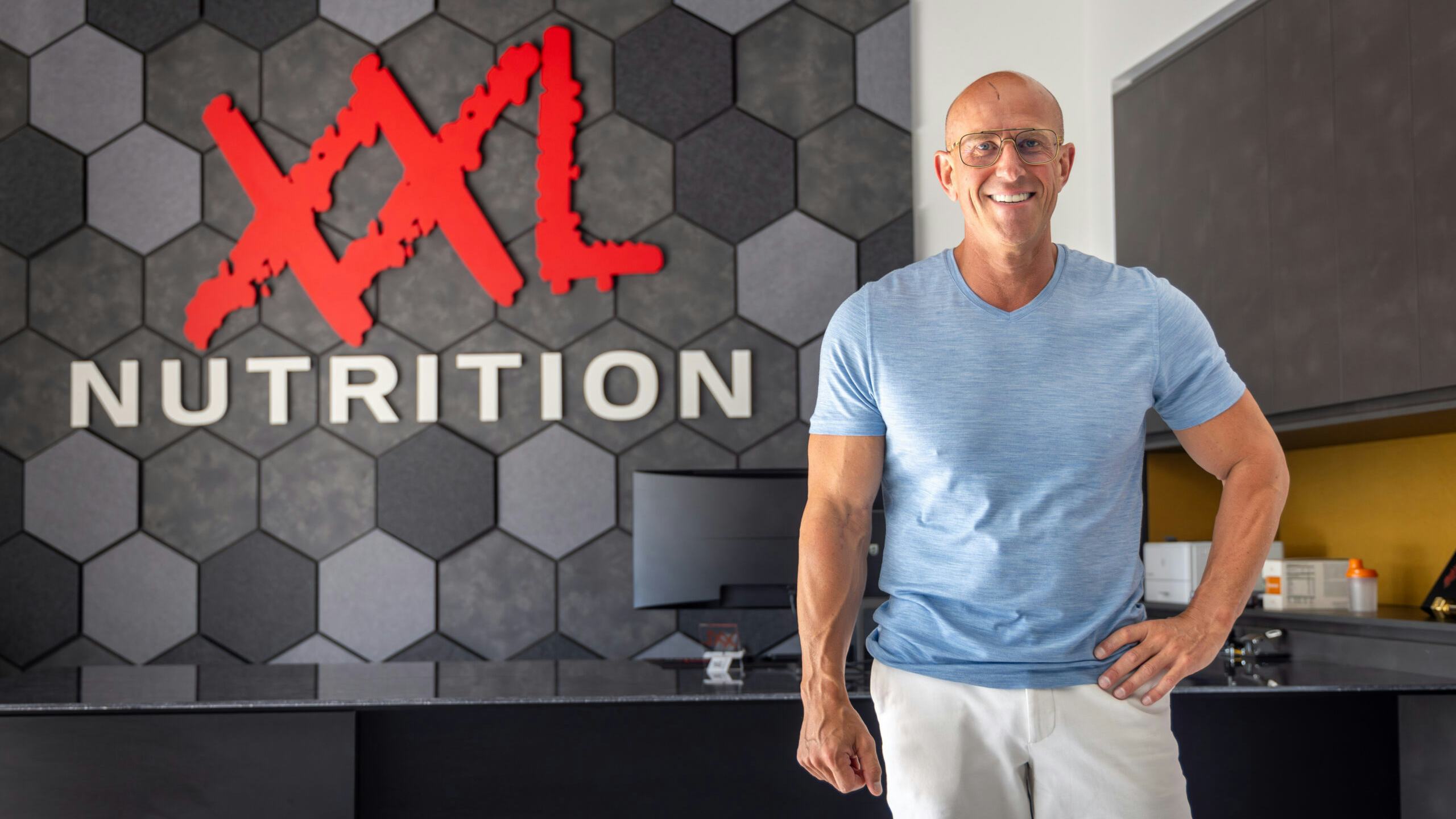 René van der Zel op het hoofdkantoor van XXL Nutrition in Deurne. Foto: Koos Groenewold