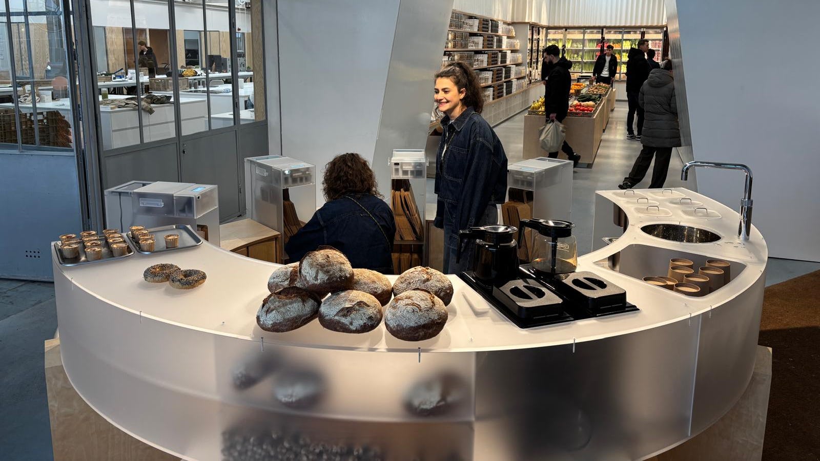 De entree van de winkel van Upfront in Rotterdam. Foto: DIstrifood