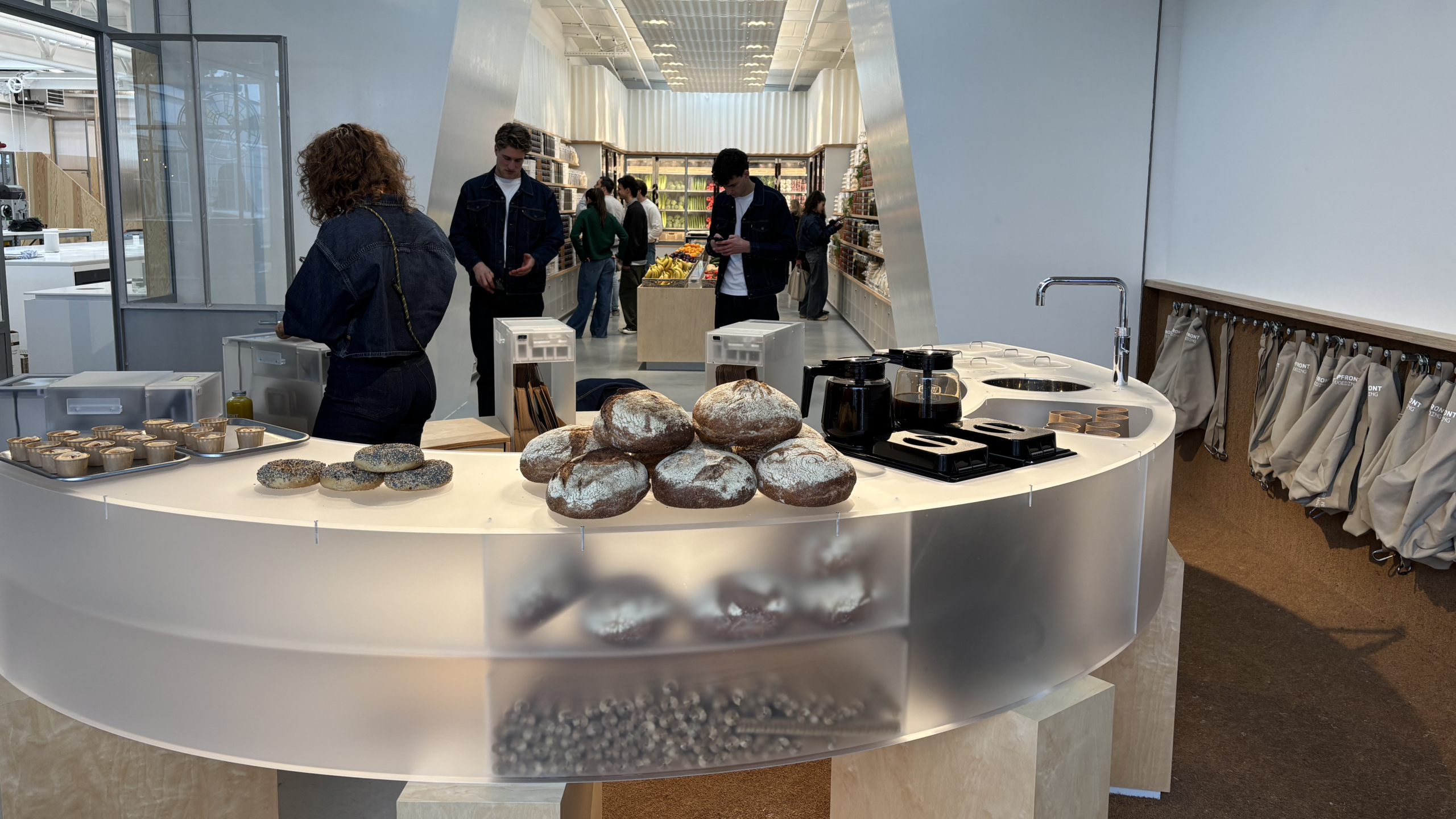 Het betaalplein in de winkel van Upfront. Foto: Distrifood