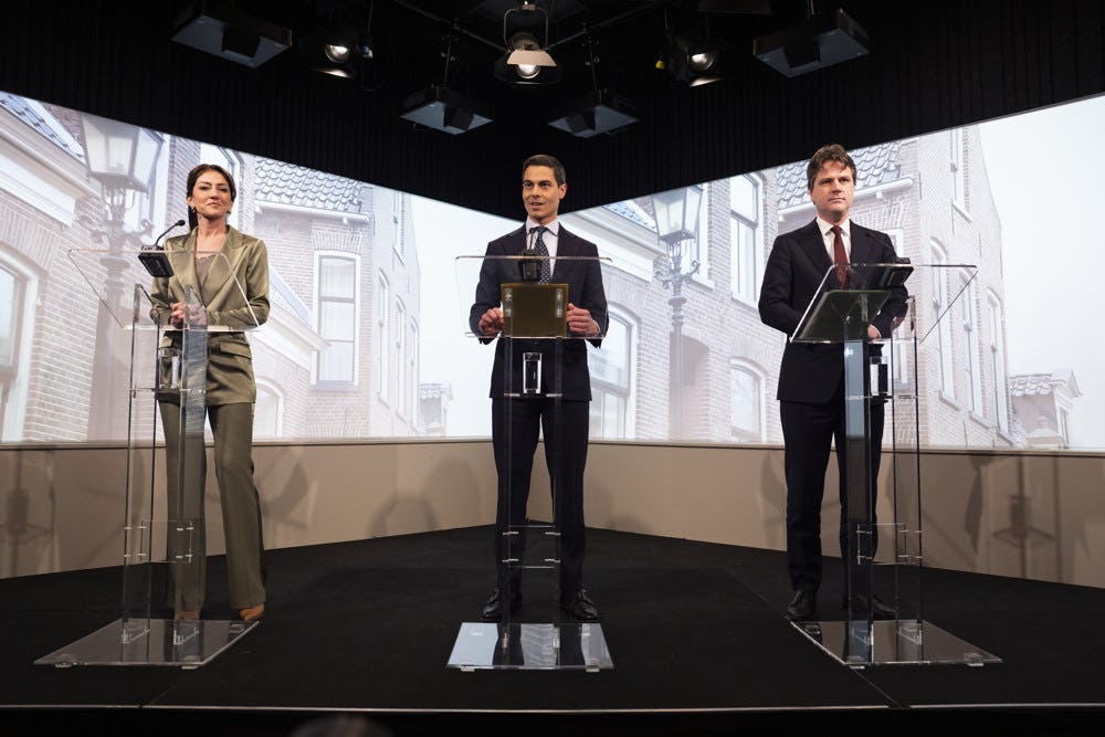 Fractievoorzitters Rob Jetten (D66), Henri Bontenbal (CDA) en Dilan Yesilgoz (VVD) tijdens het presenteren van hun coalitieakkoord in Nieuwspoort. Foto: Jeroen Jumelet/ANP