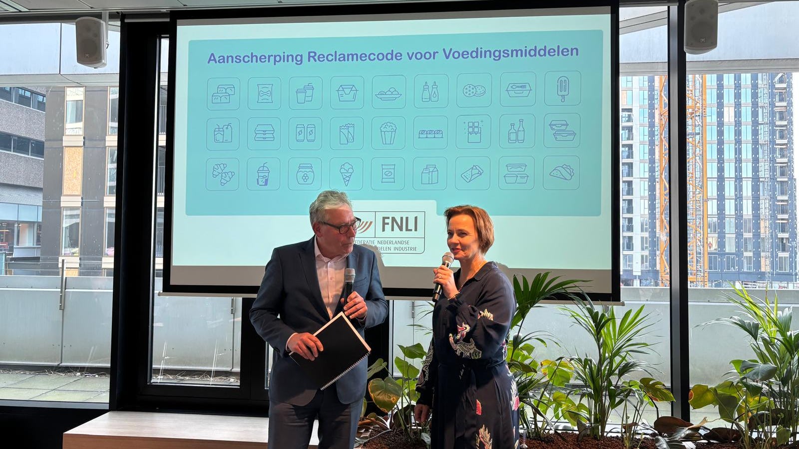 Staatssecretaris Judith Tielen en FNLI-voorman Cees-Jan Adema. Foto: Distrifood