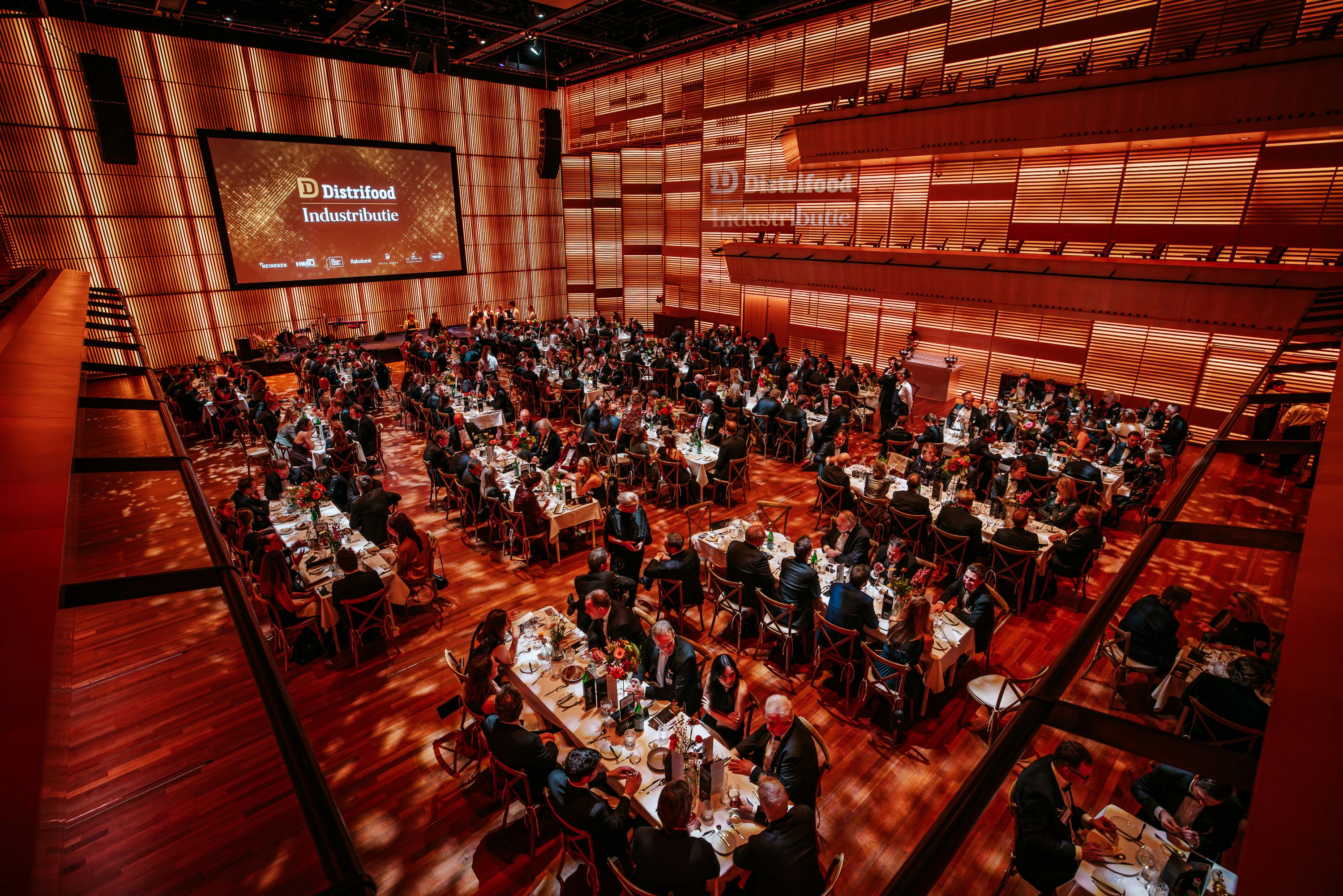 Industributie-gasten kregen een diner van tweesterrenchef Soenil Bahadoer geserveerd. Foto: Nathan Reinds