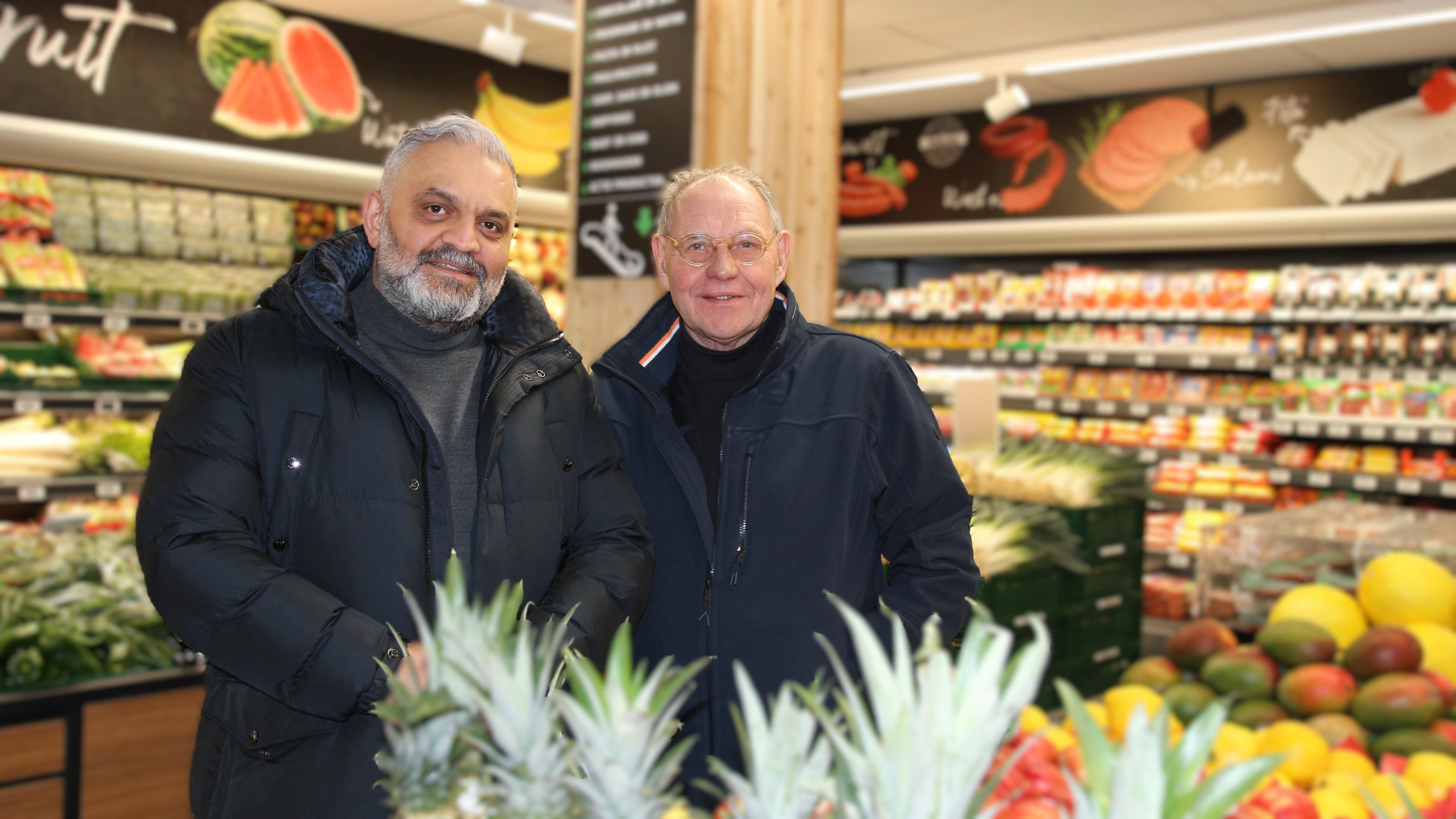 Ceo Zeki Sahan en operationeel manager Wim van Binsbergen daags voor de opening van Sahan Utrecht. Foto: Distrifood