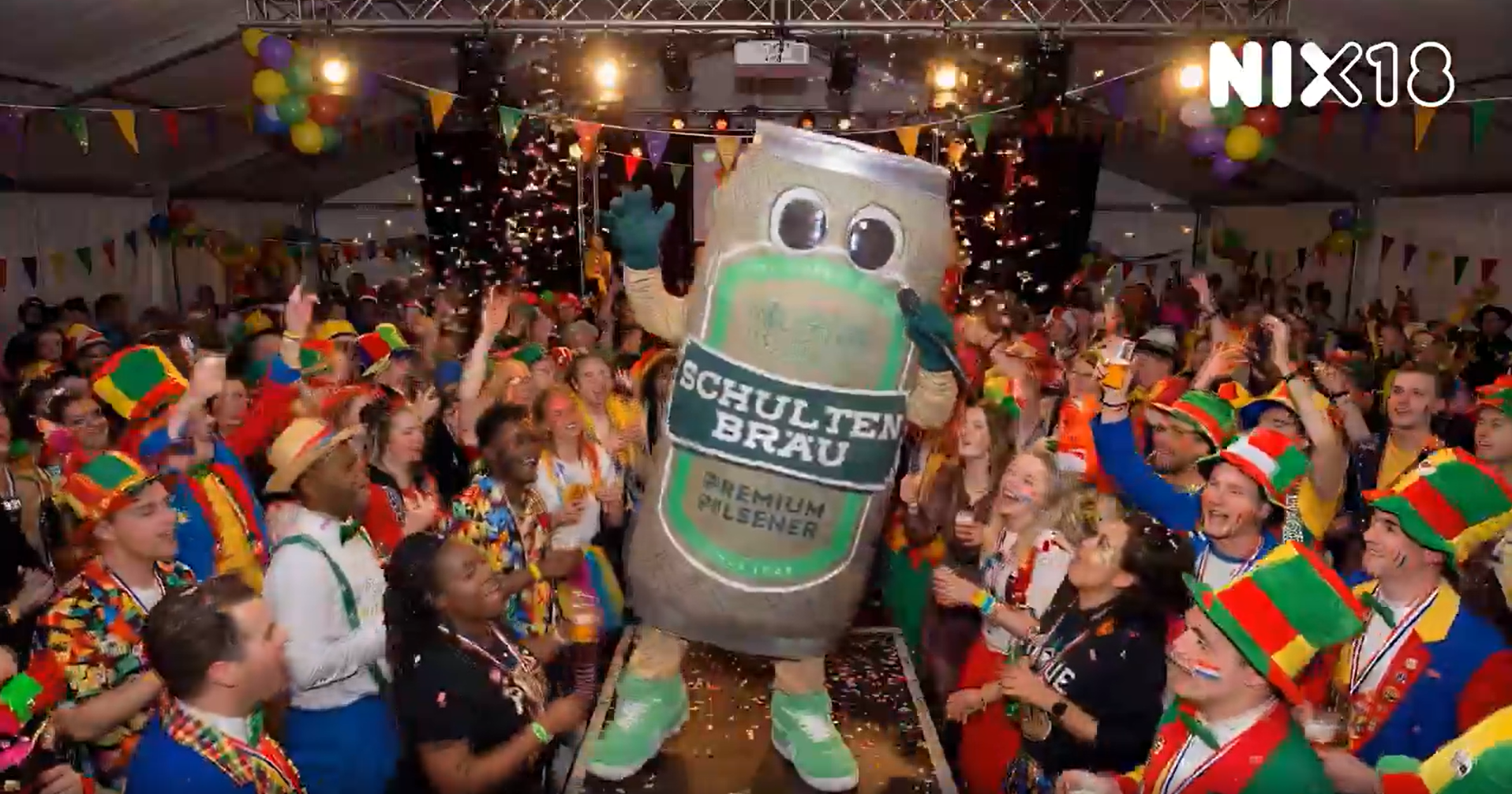 Aldi met de carnavalskraker 'Lekkere Schultenbräu, ik hou van jou'. Still: YouTube