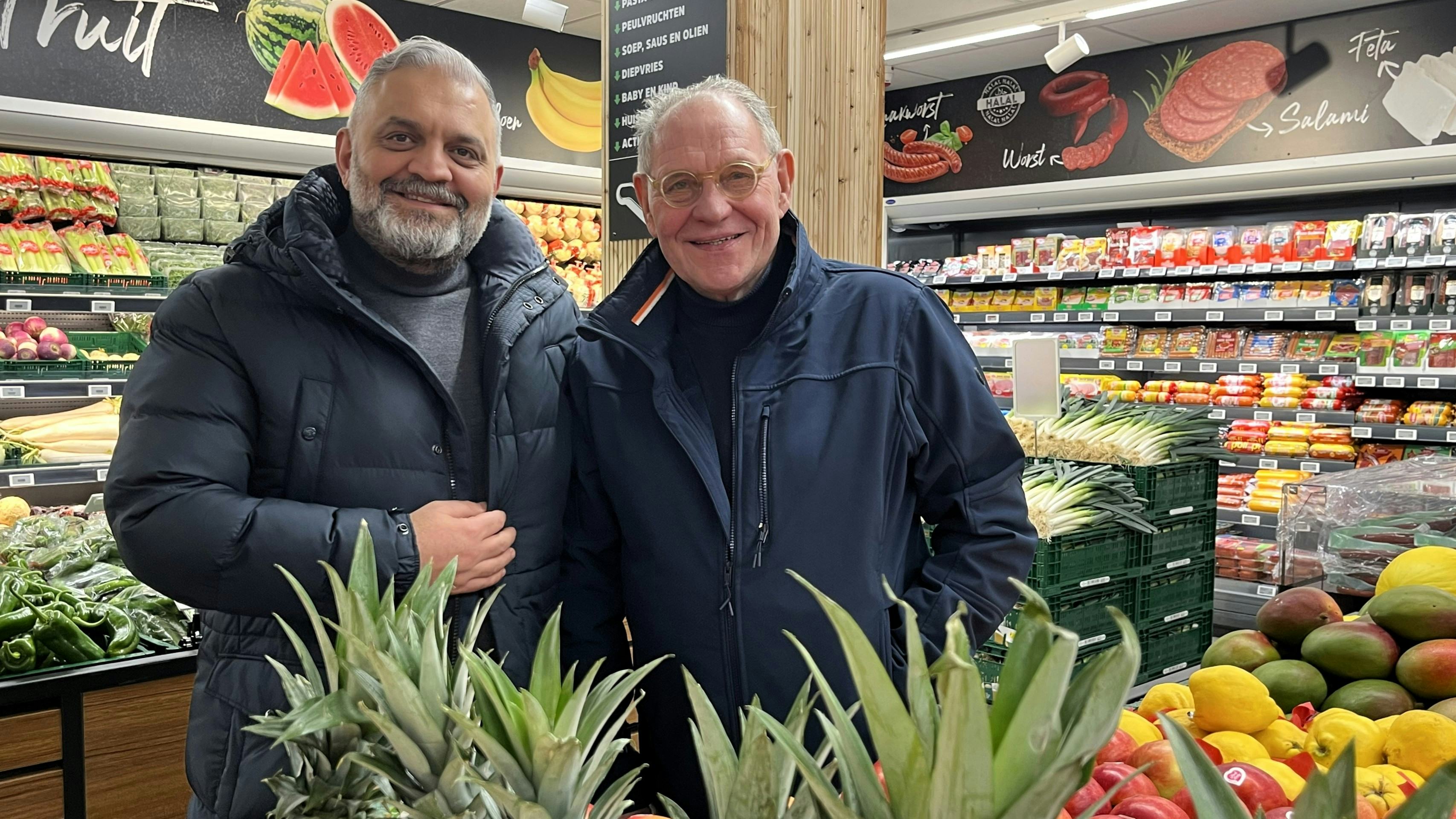 Ceo Zeki Sahan en operationeel manager Wim van Binsbergen daags voor de opening van Sahan Utrecht. Foto: Distrifood