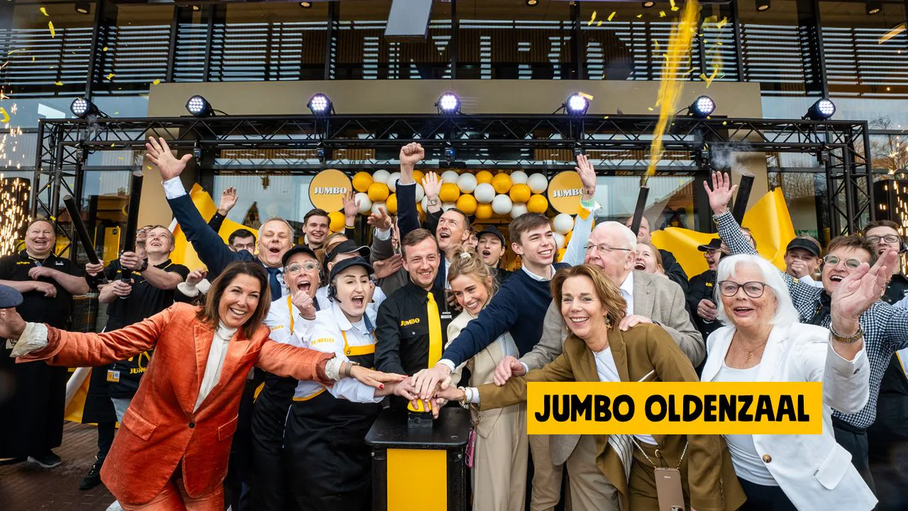 De opening van de vernieuwde Jumbo in Oldenzaal van Björn en Marlies Kuipers. Foto: Jumbo
