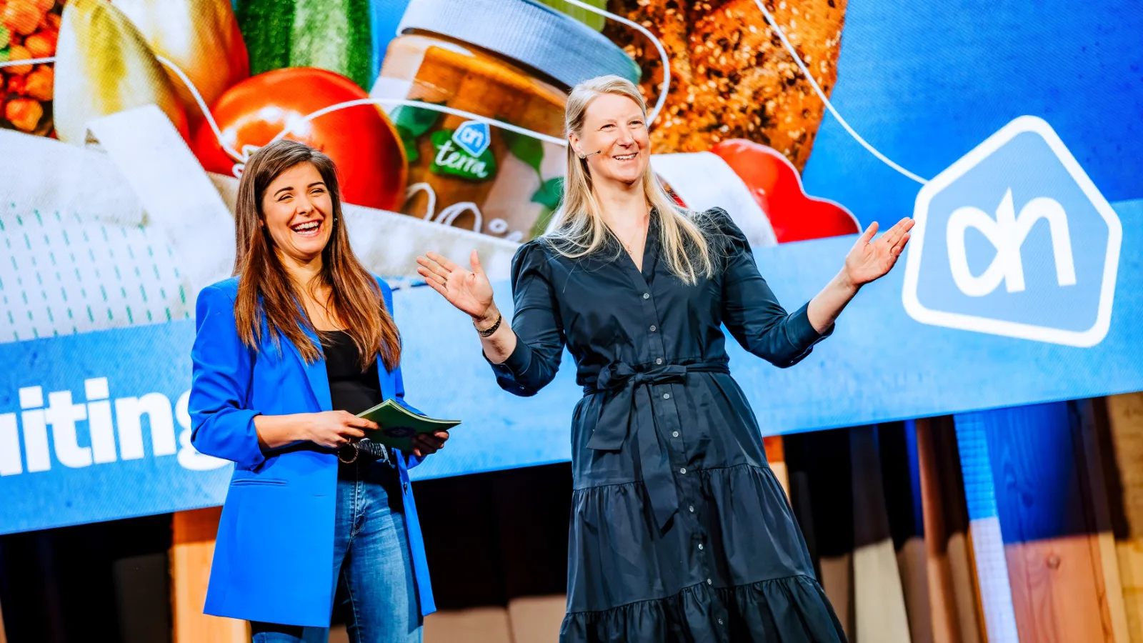 Margaret Versteden-van Duijn (rechts) bij de presentatie van het Impactverslag 2025 van Albert Heijn. Foto: Albert Heijn