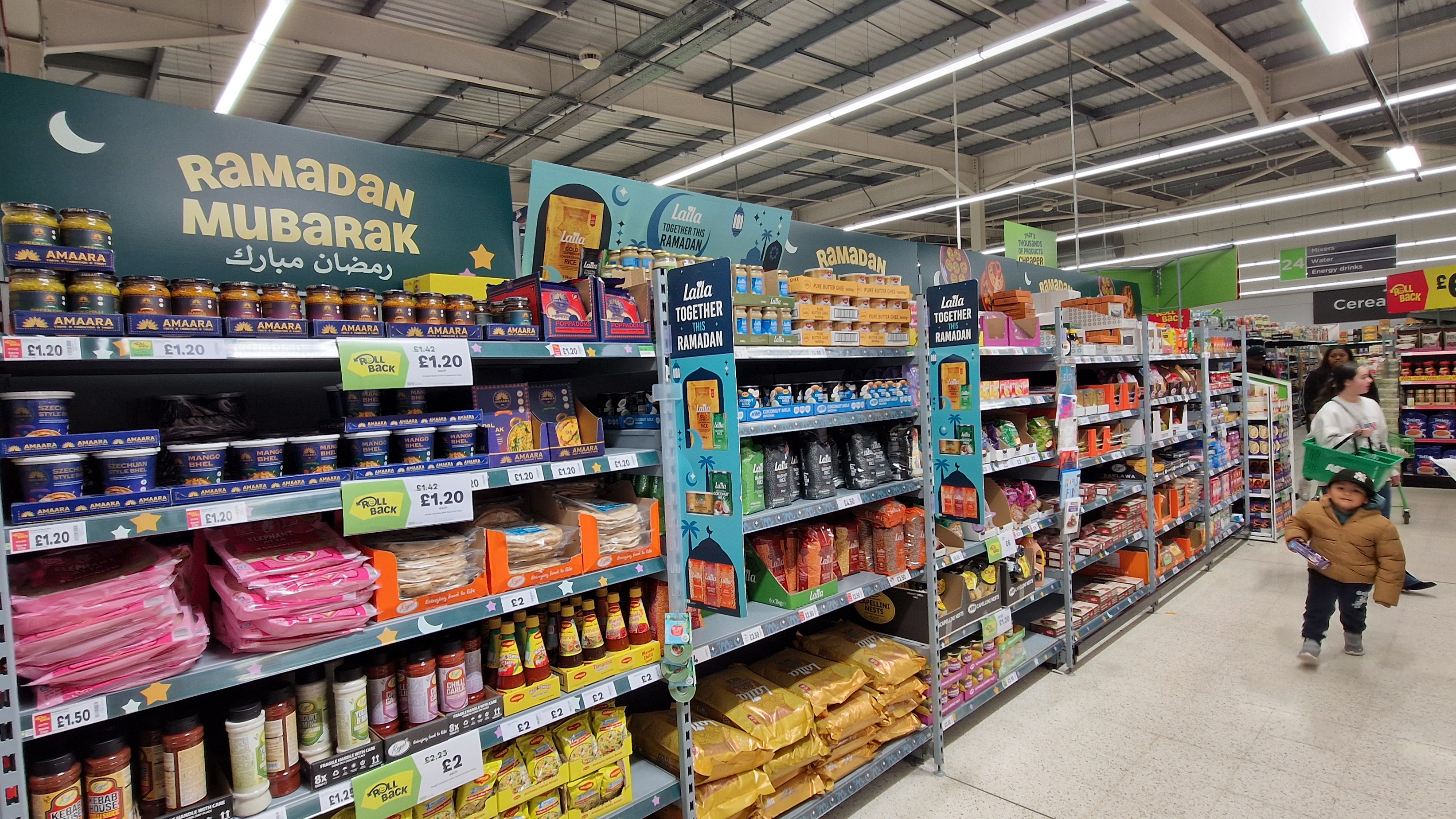 Ramadan-signing in een Asda. Foto: Distrifood