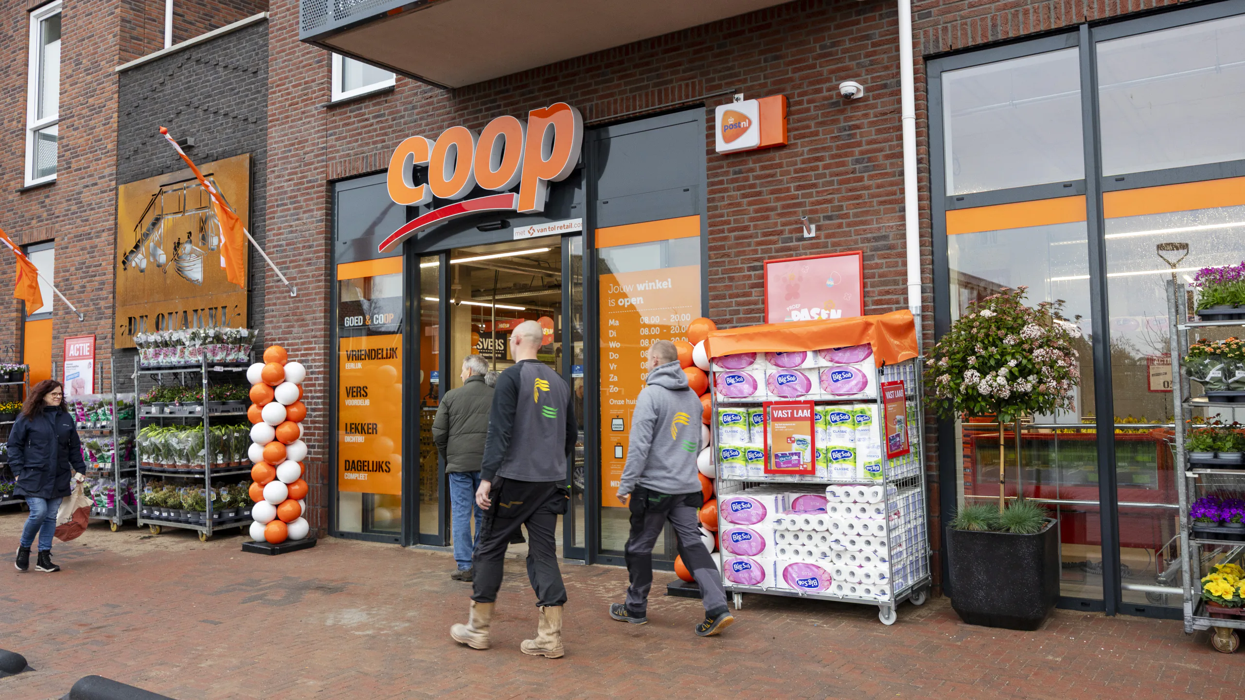 De entree van Coop De Kwakel. Foto: Herbert Wiggerman