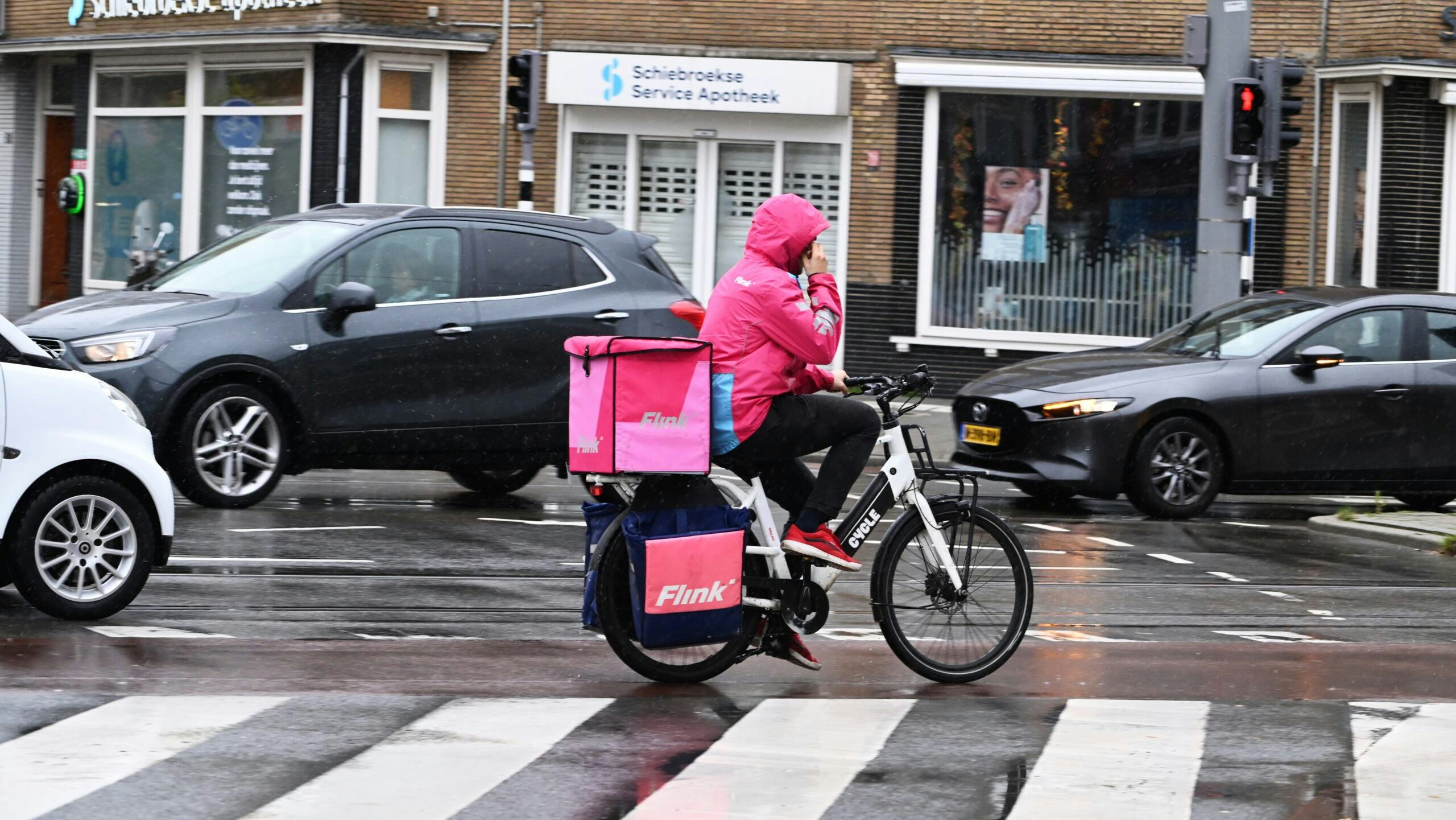Een flitsbezorger van Flink in Rotterdam. Foto: ANP