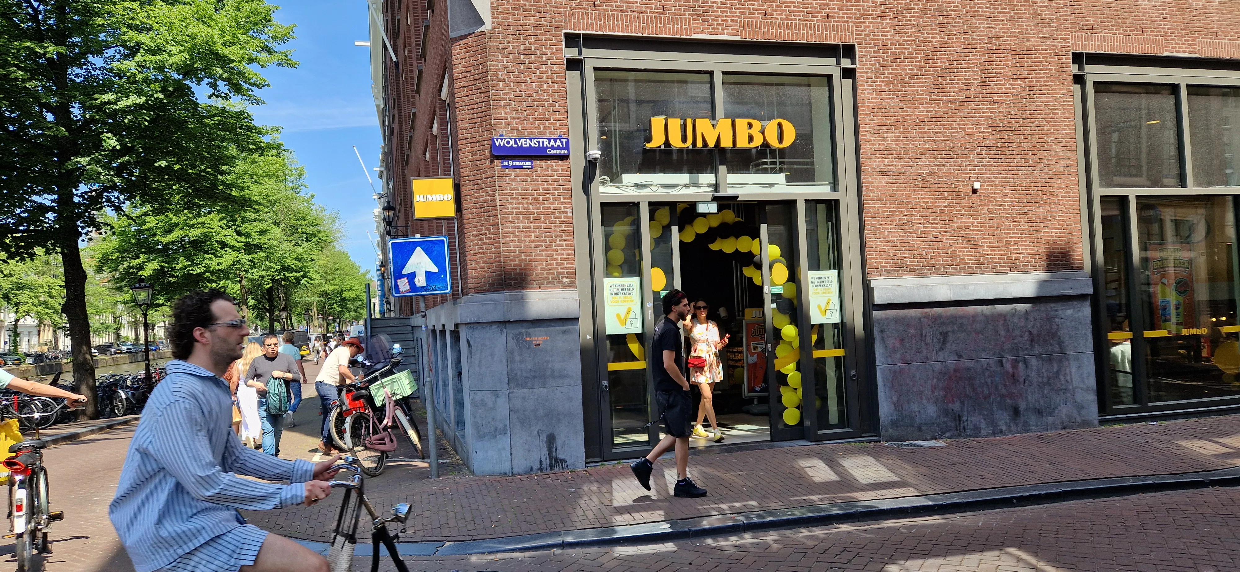 De Jumbo aan de Wolvenstraat in Amsterdam. Foto's: Distrifood