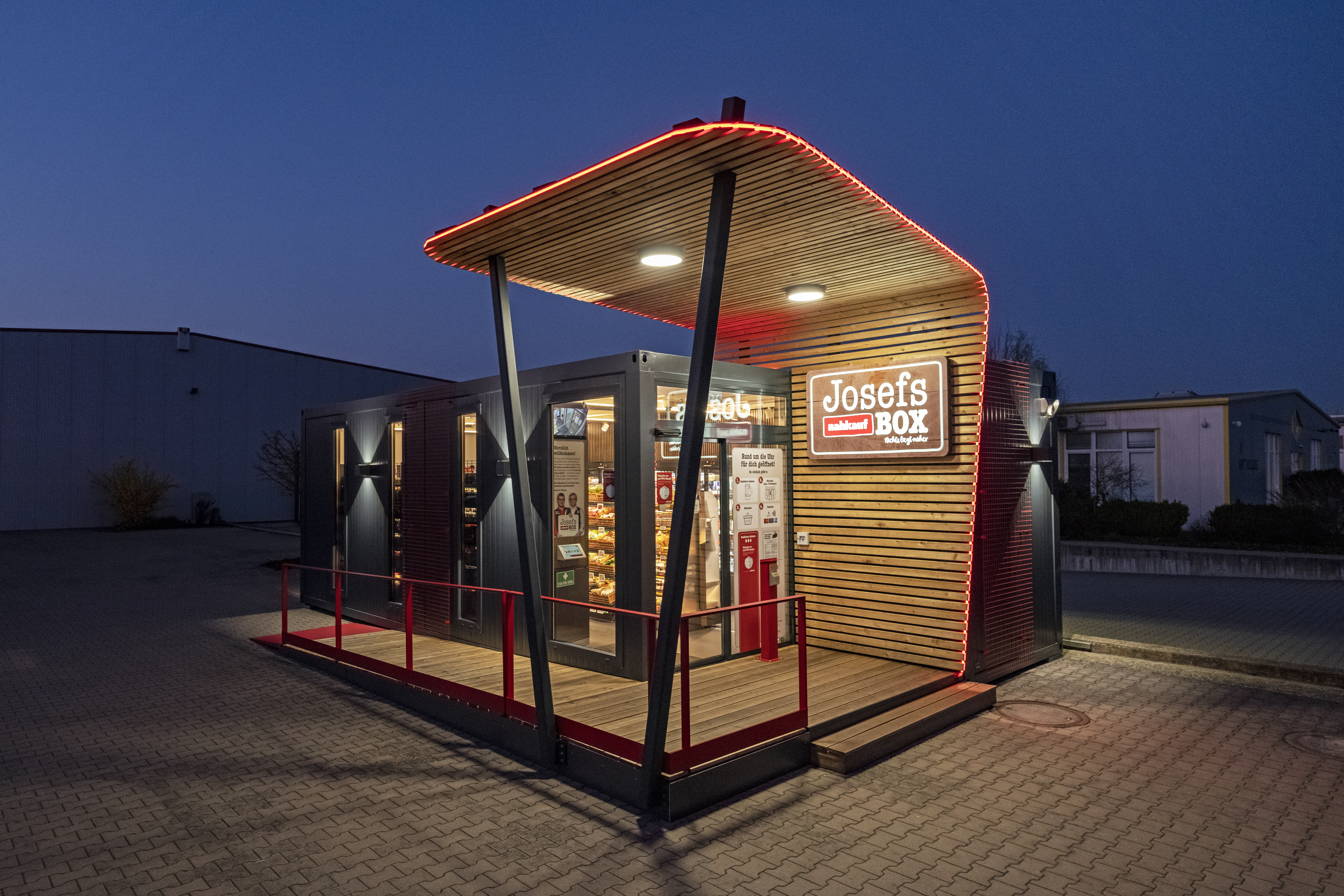 De nieuwe Nahkaufbox is drie keer zo groot als de eerste die in 2022 werd geopend (foto). Foto: Rewe