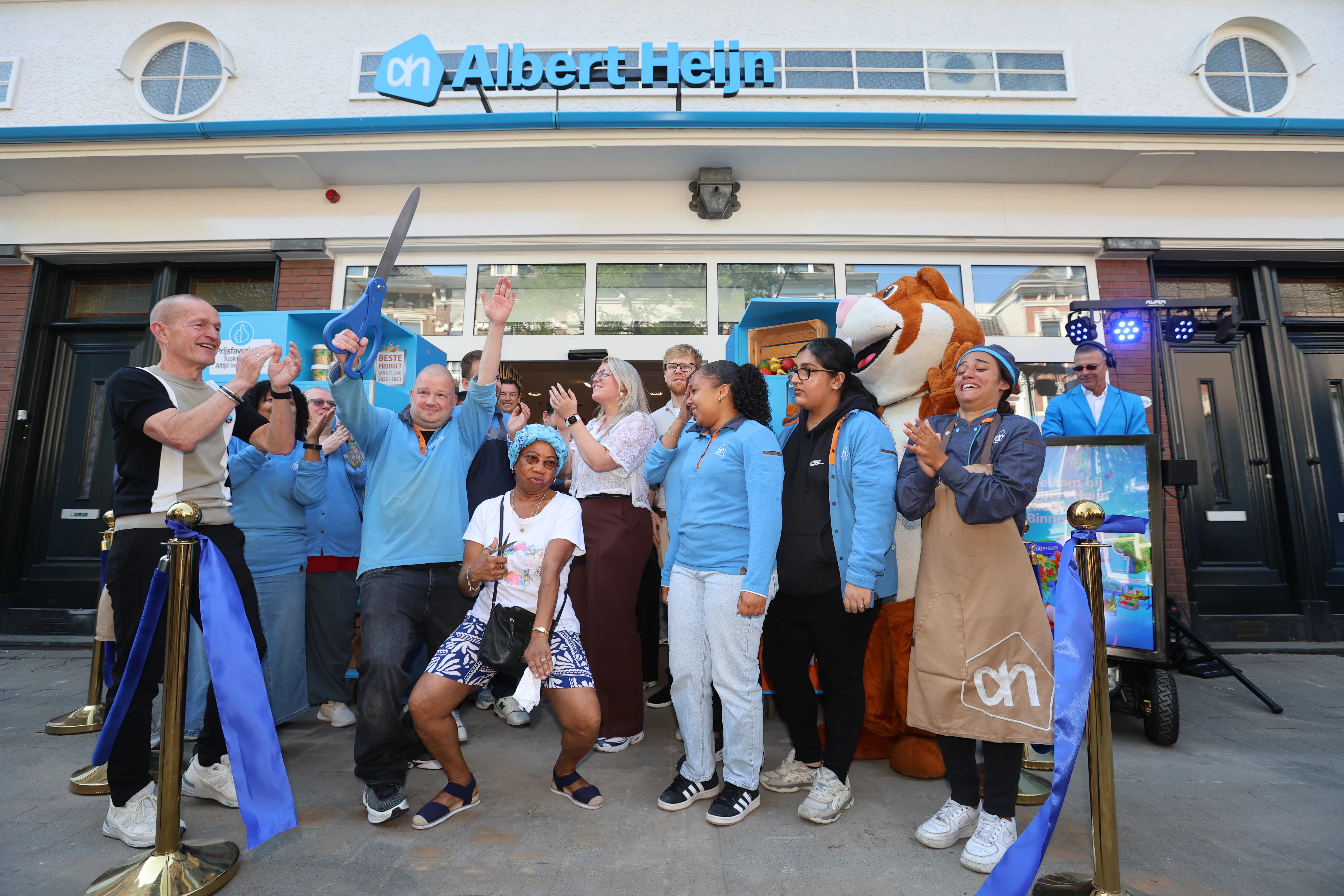 De feestelijke heropening van de oudste AH-supermarkt. Foto: Dennis Wisse.