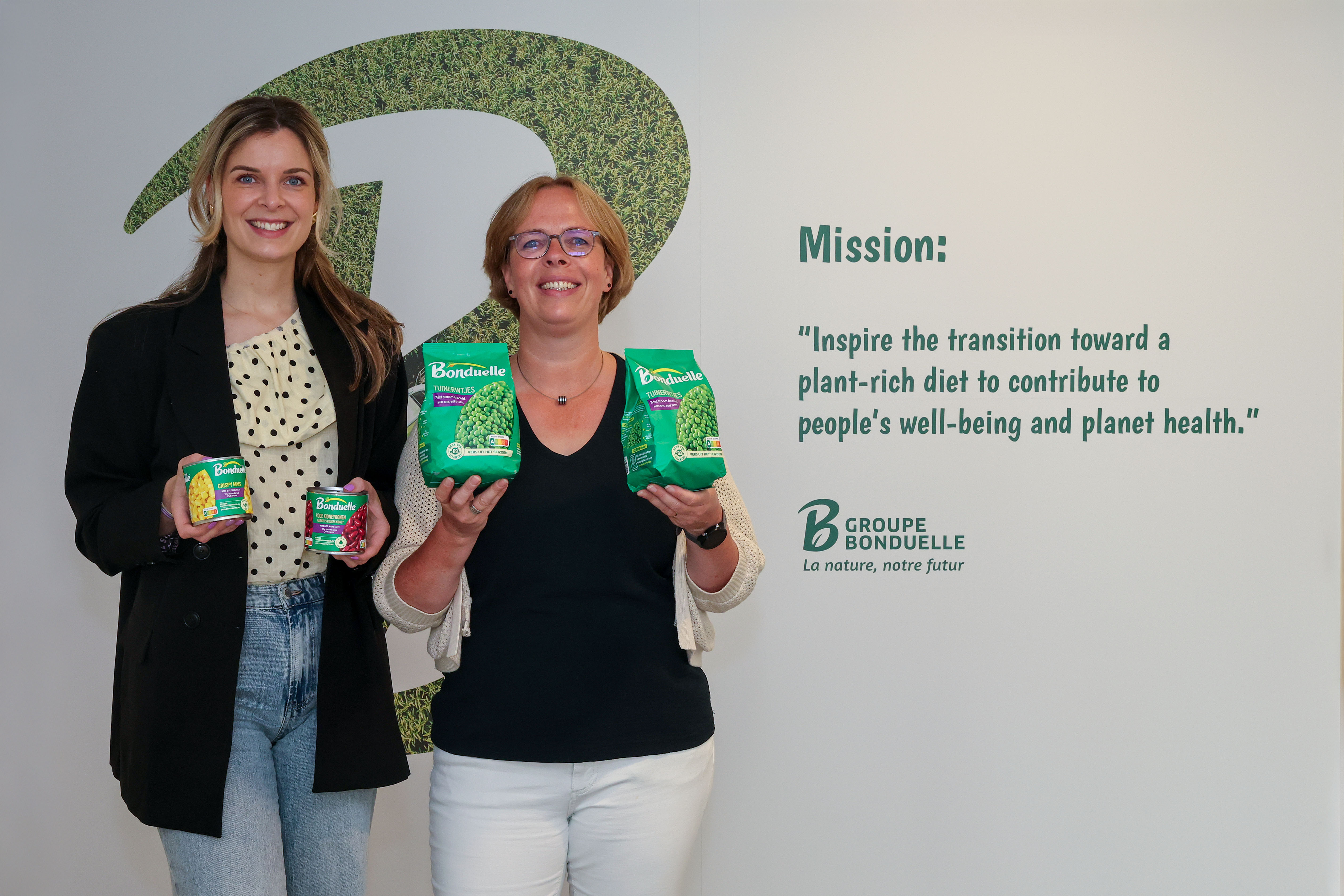 Carola Sonnemans en Liesbeth Dufornee over het vernieuwde verpakkingsdesign en de campagne 'Laat 't goede winnen'.