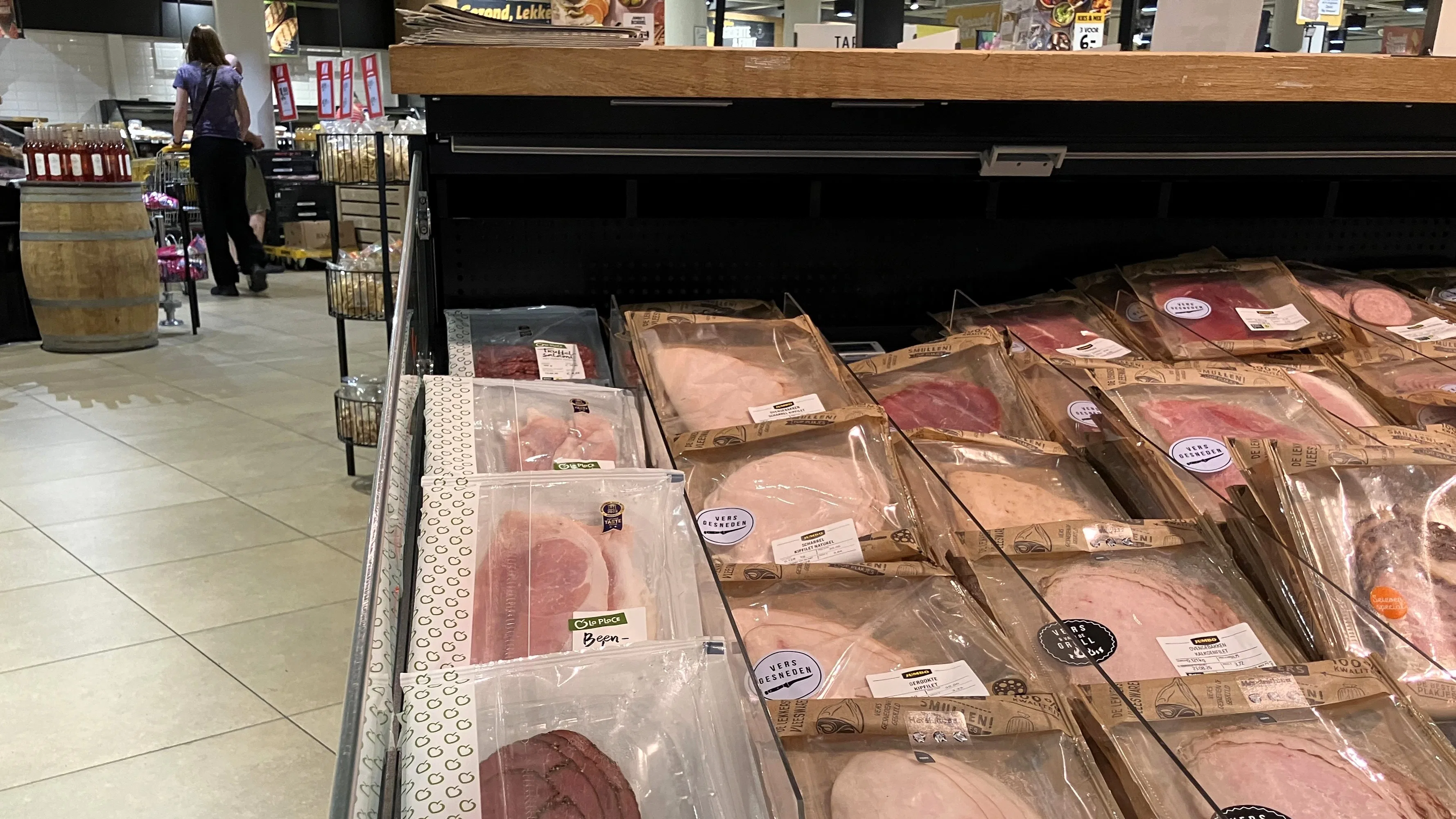 Vleeswaren van La Place bij een Jumbo. Foto: Distrifood