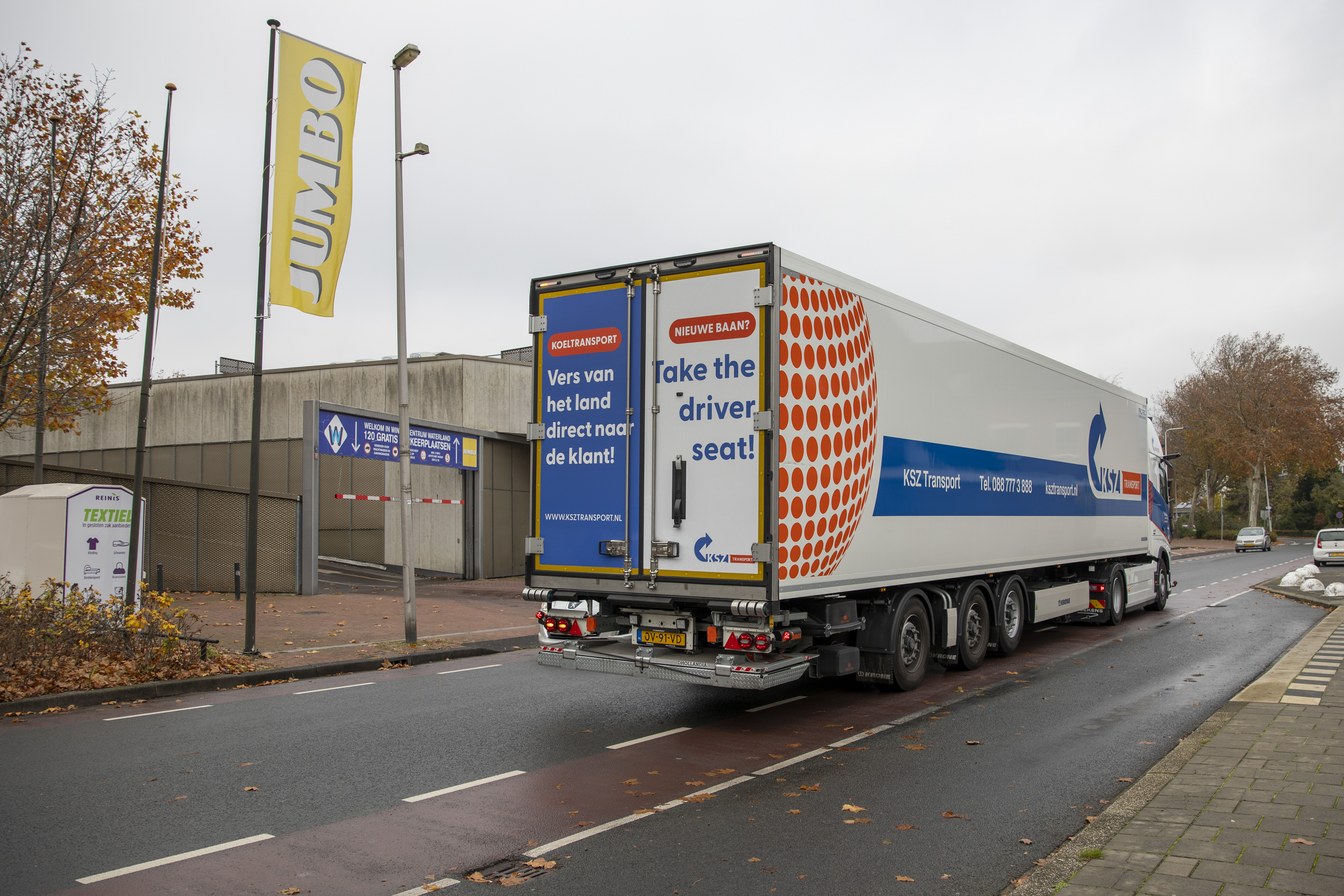 Sinds begin september rijdt bij alle 181 chauffeurs van KSZ Transport een tachograafassistent mee, via WhatsApp.