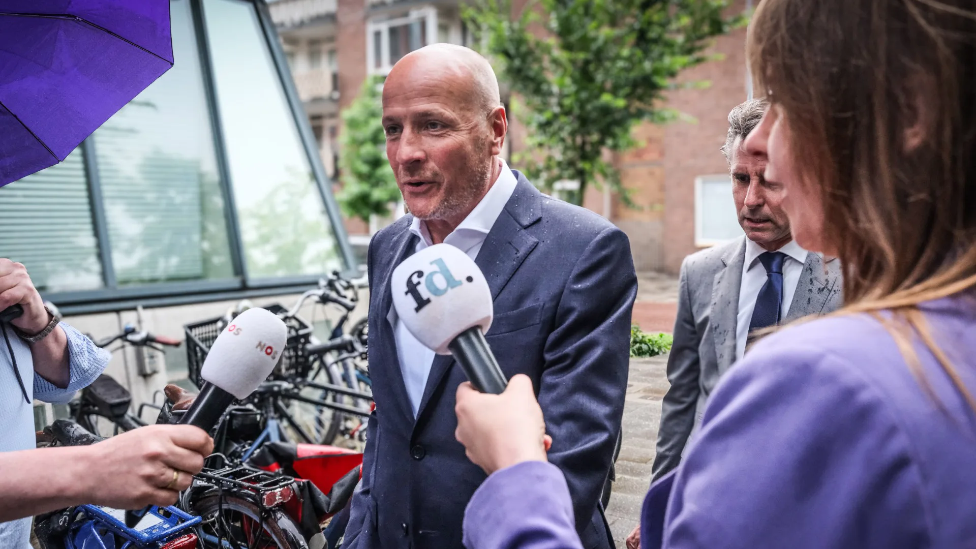 Frits van Eerd in augustus 2025 bij de rechtbank in Groningen. Foto: Jan Willem van Vliet